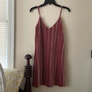 Bardot Velvet Velour Pleated Dress Mauve Dusty Pink Size 4